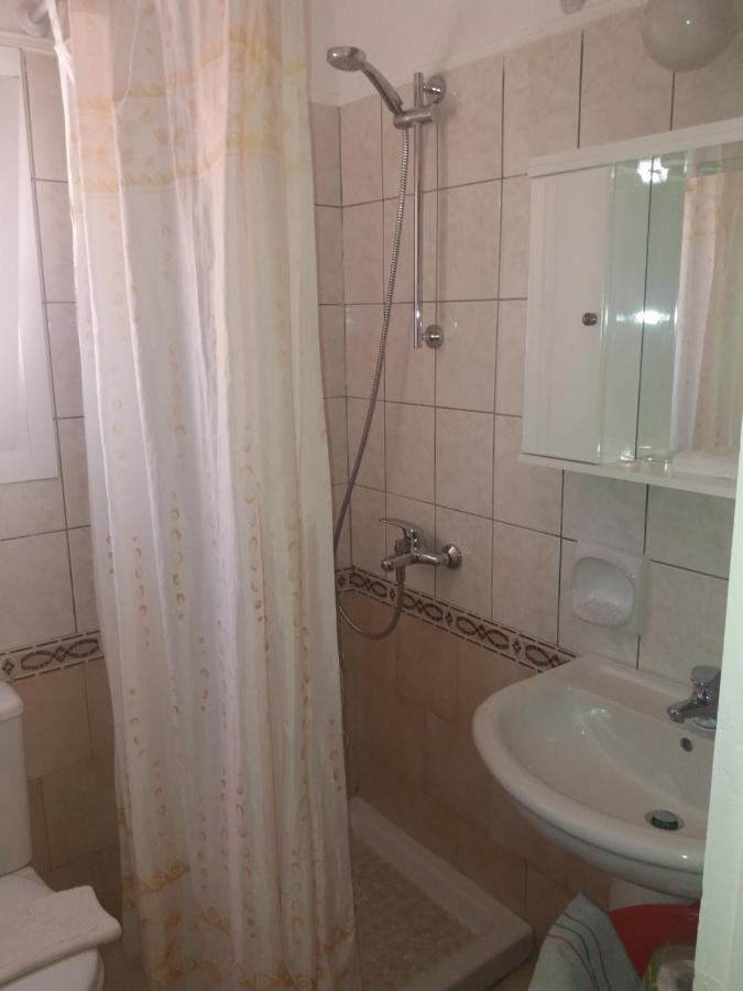 Case de vacanță Theos Agios Stefanos Avliotes (Corfu)