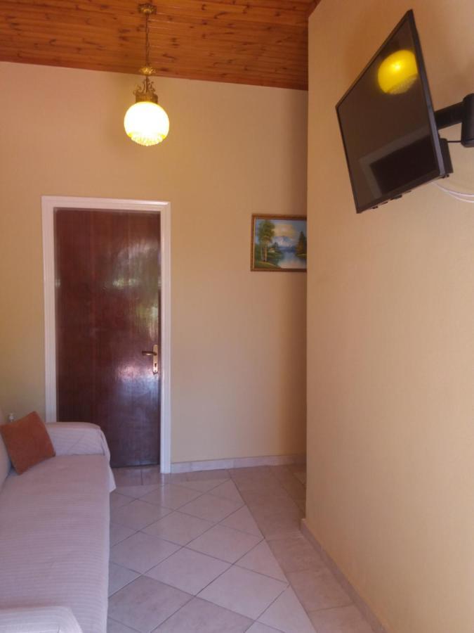 Holiday home Theos